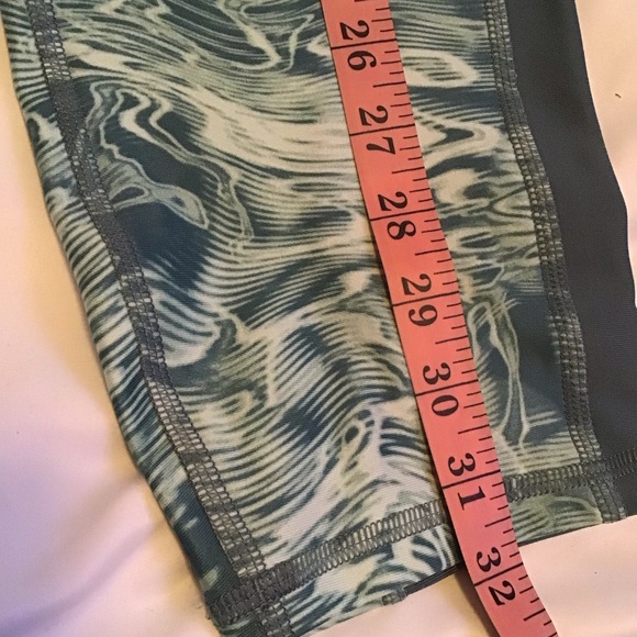 💙❤️ Under Armour HeatGear Ankle Legging Size XL - Picture 3 of 9